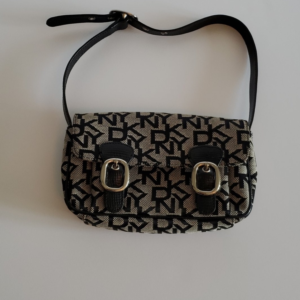⭐DKNY Signature Small Bag Beige and Black